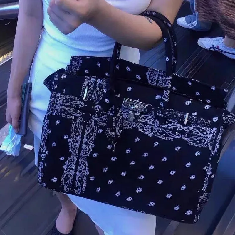 Bandana design padlock New York tote Handbag