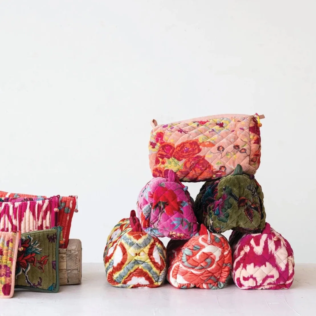 Creative Co-op - Velvet Zipper Bag