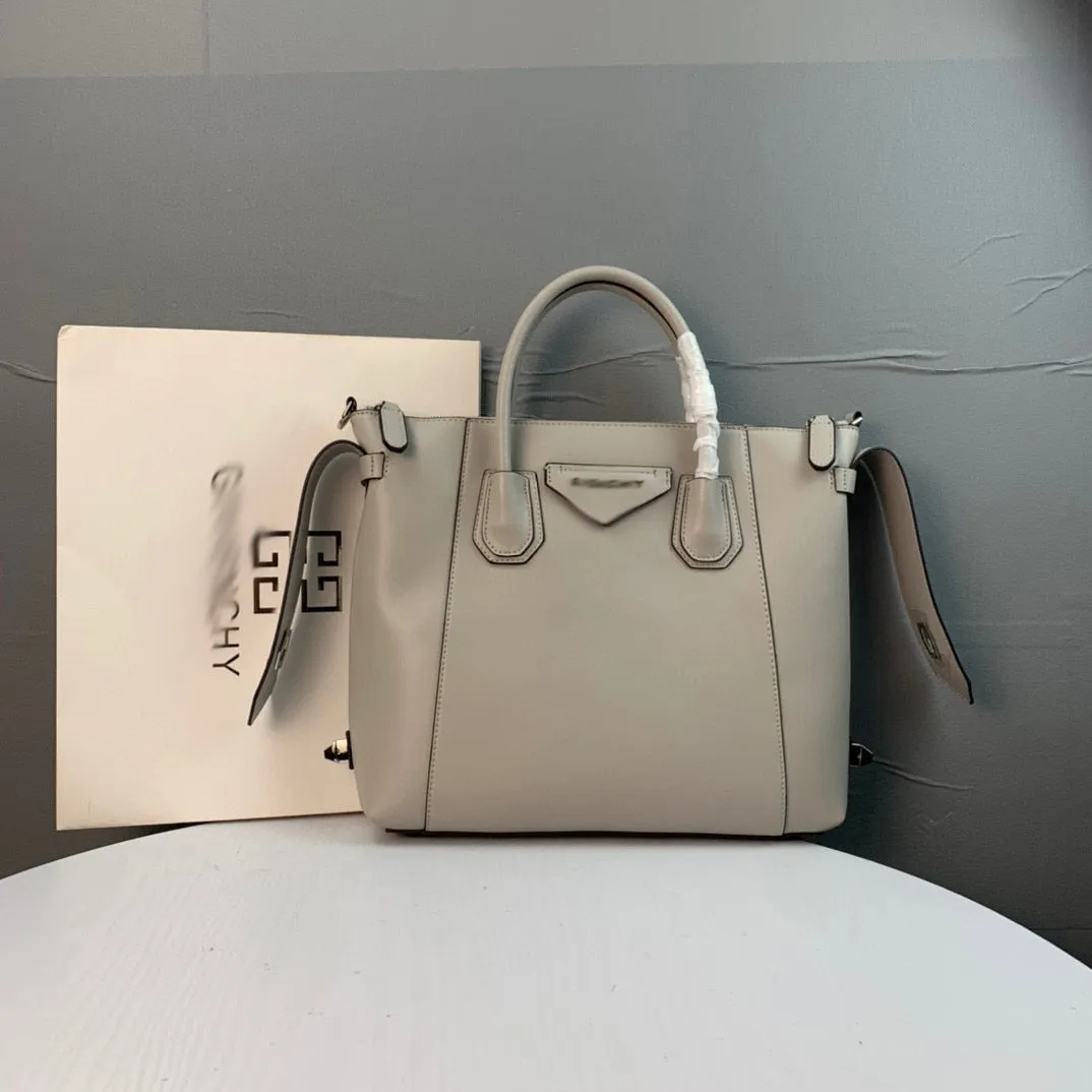 GNY013  11.8x9.8x2.8inch