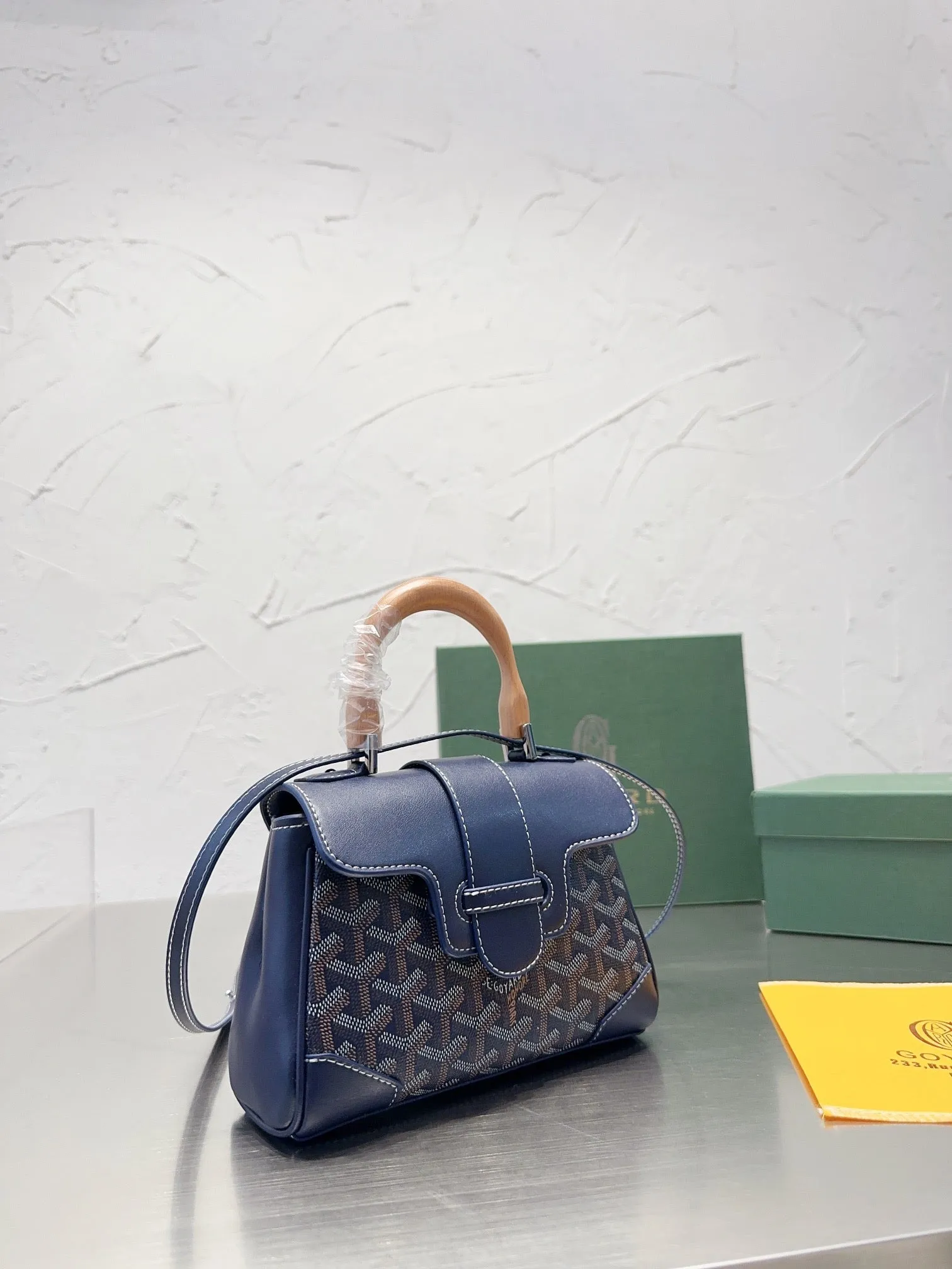 GY008 Saïgon Souple Mini Bag / 5.9x3x7.9inch