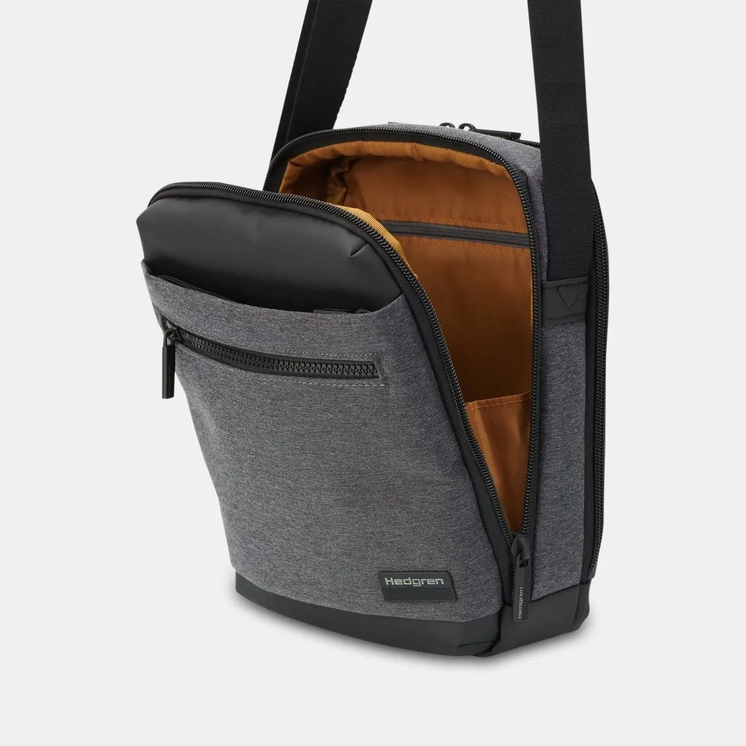 Hedgren INC Men's Vertical Crossover 10" Tablet Bag with RFID