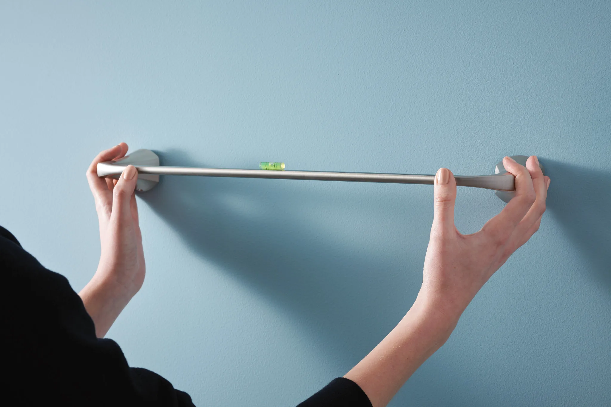 Lindor 24" Towel Bar