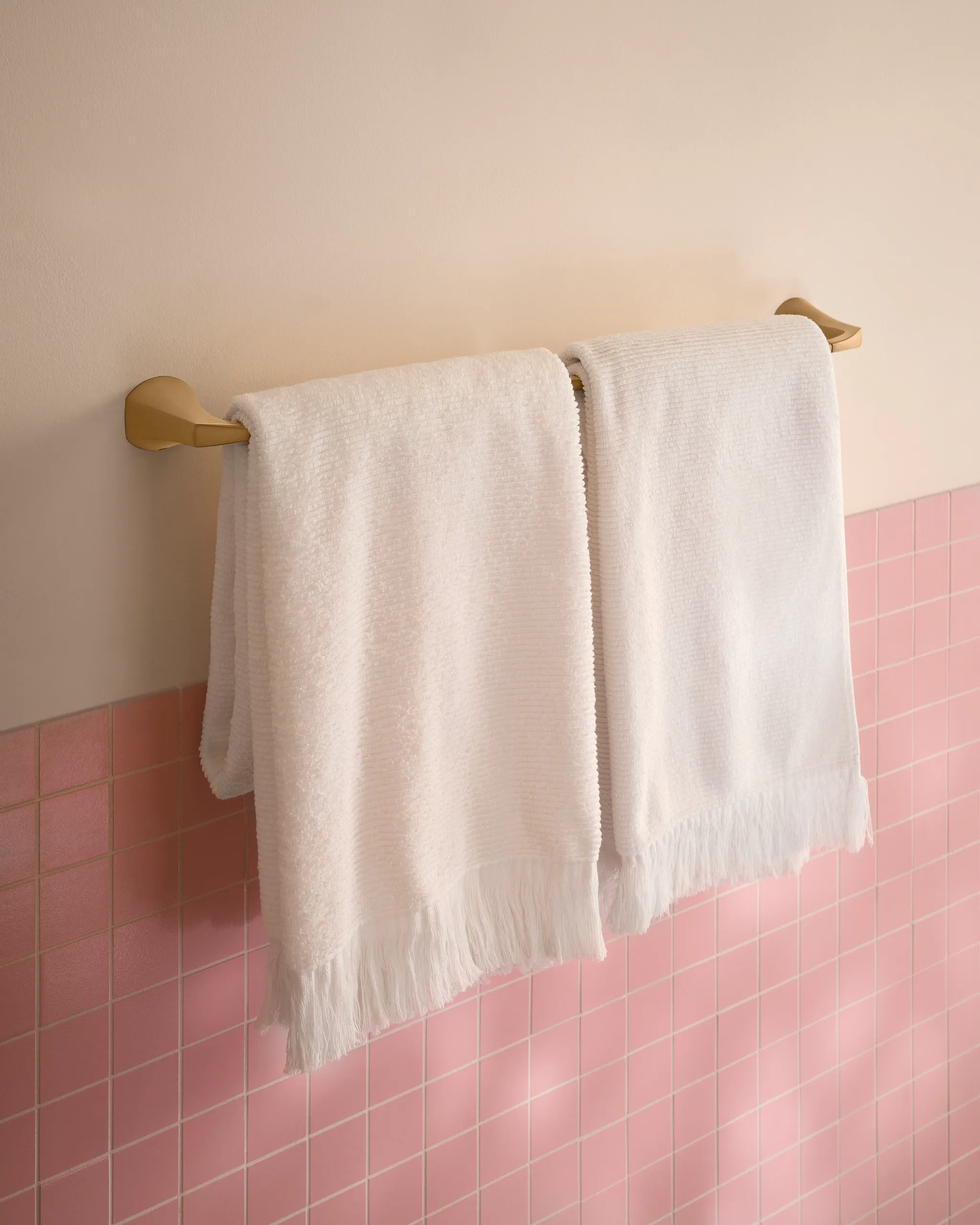 Lindor 24" Towel Bar