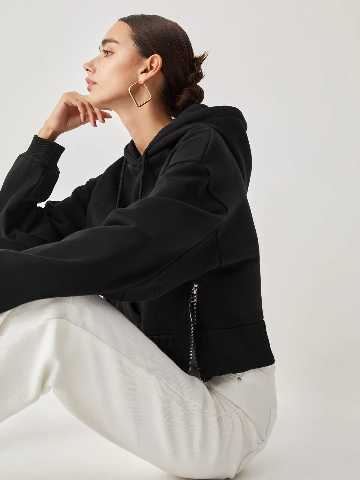Pocket Side Graceful Zip Detail Hoodie