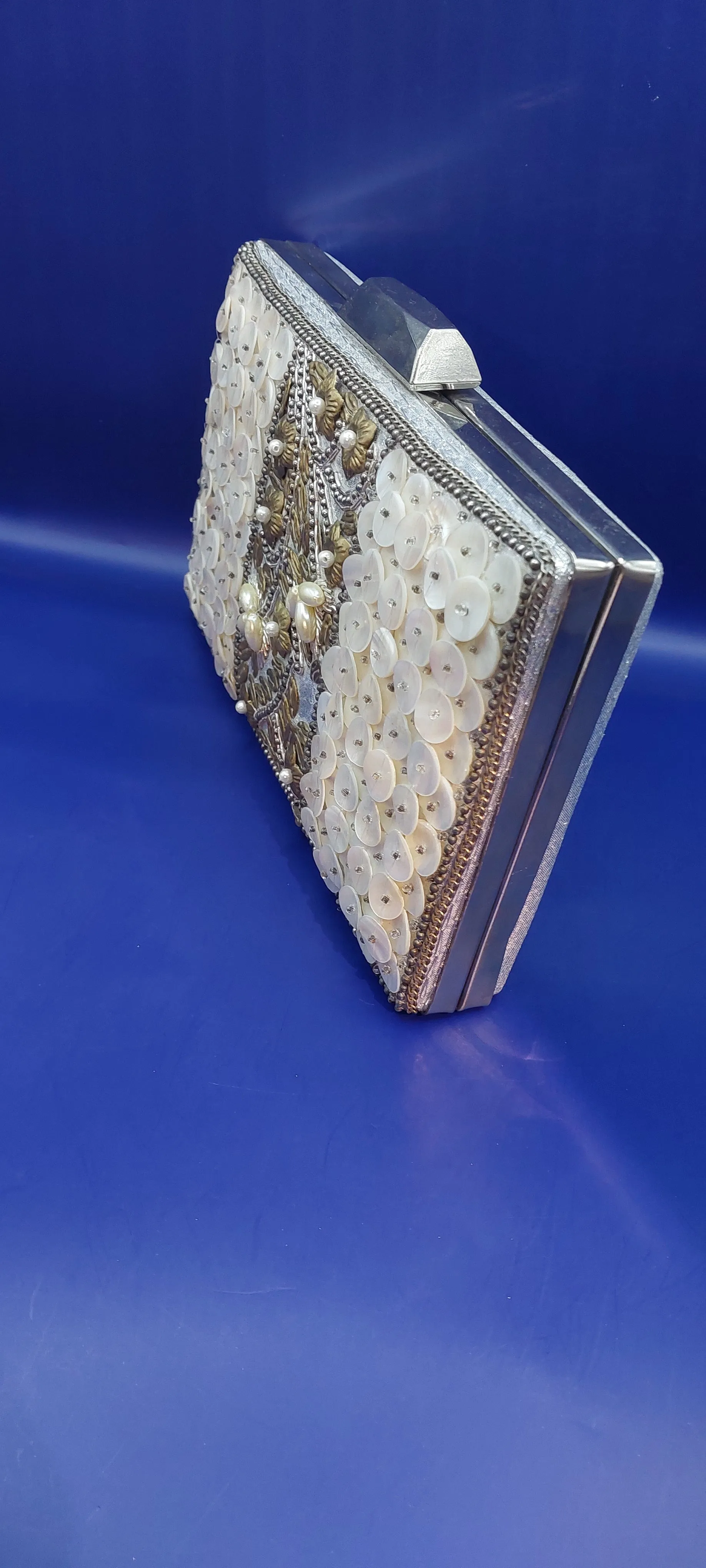 Shannie White Mother-of-Pearl Purse with a Silver Chain