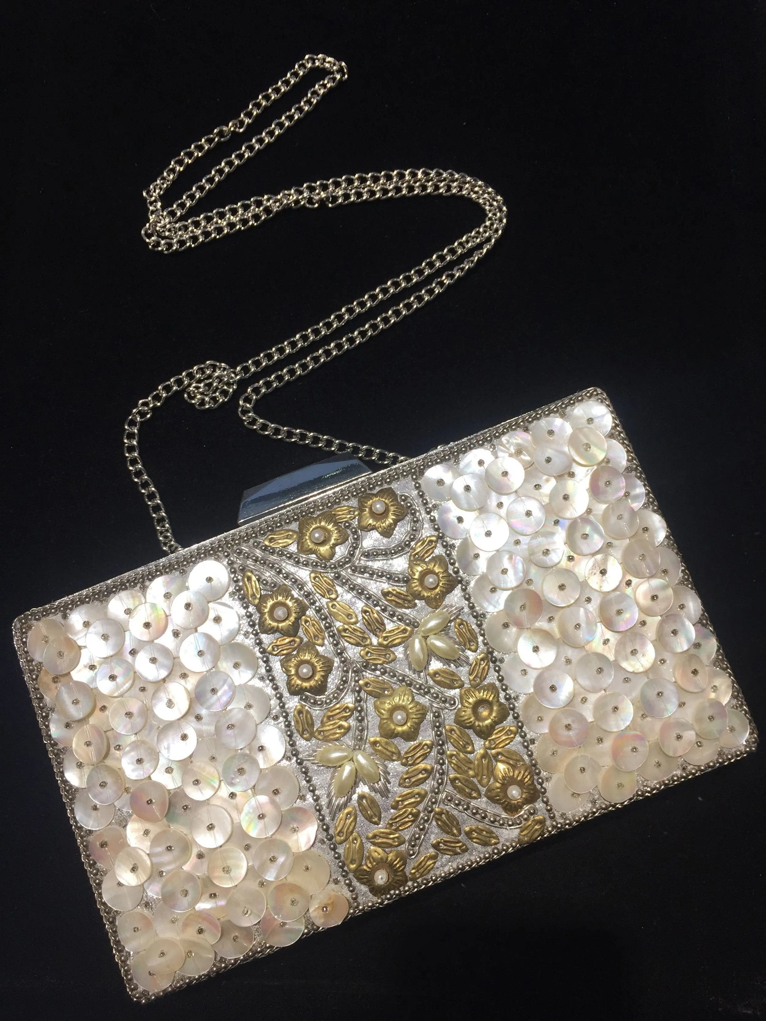 Shannie White Mother-of-Pearl Purse with a Silver Chain