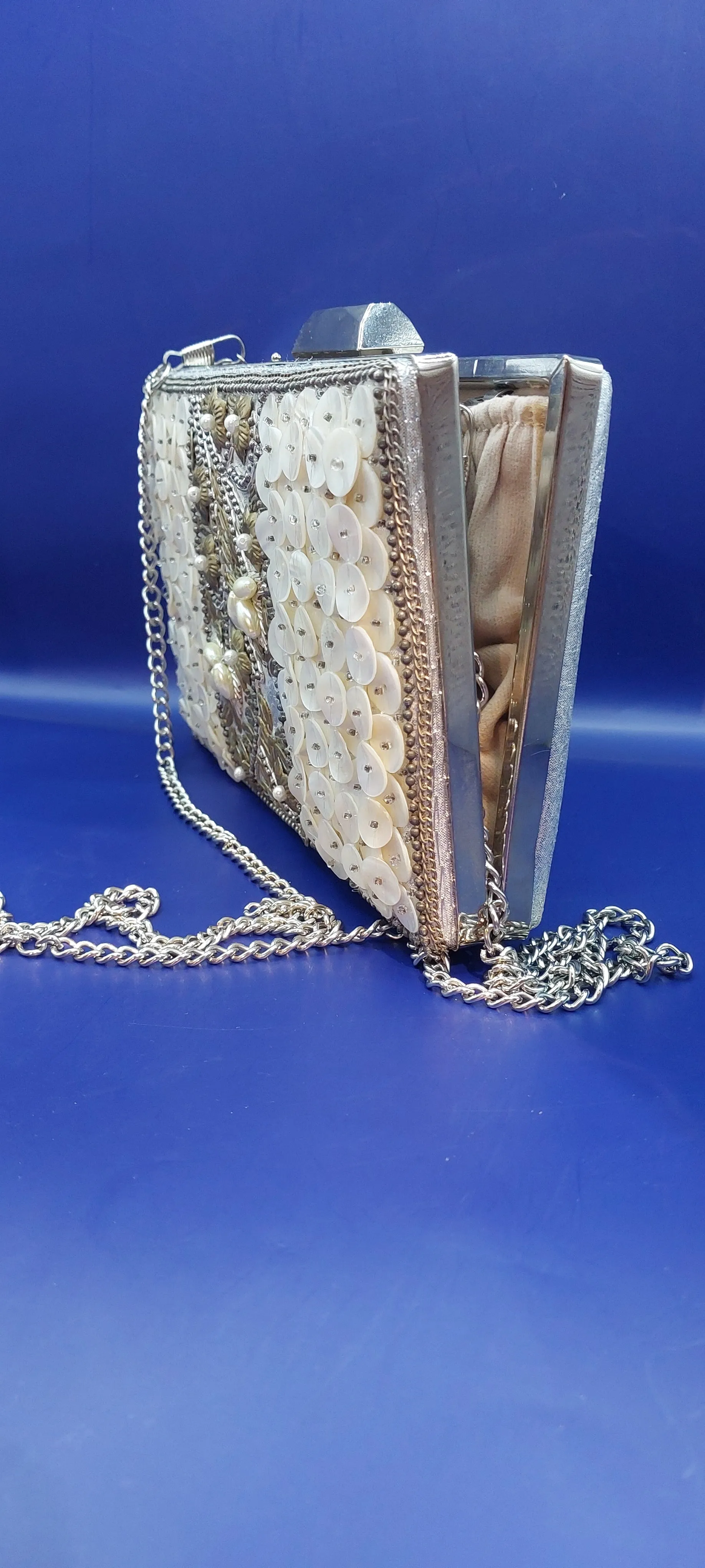 Shannie White Mother-of-Pearl Purse with a Silver Chain