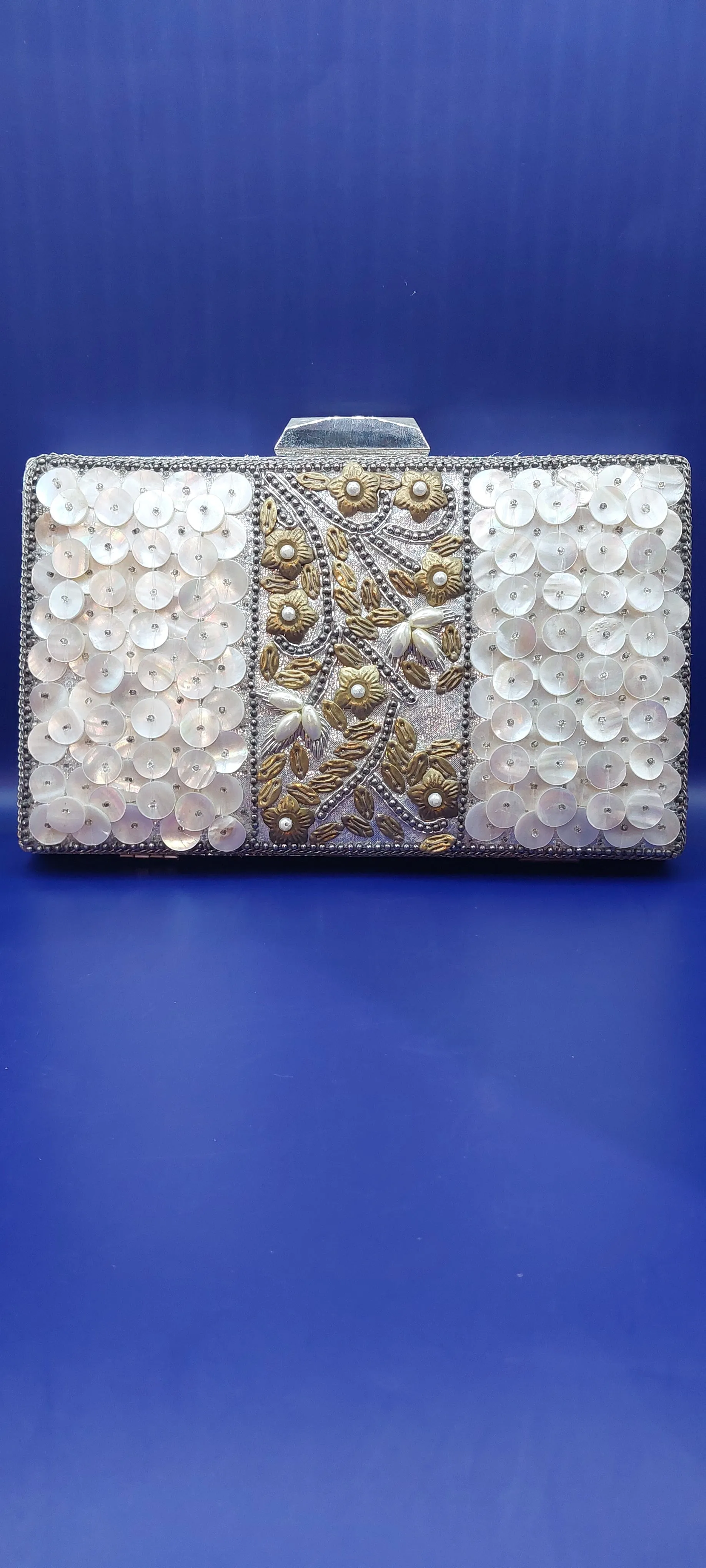 Shannie White Mother-of-Pearl Purse with a Silver Chain