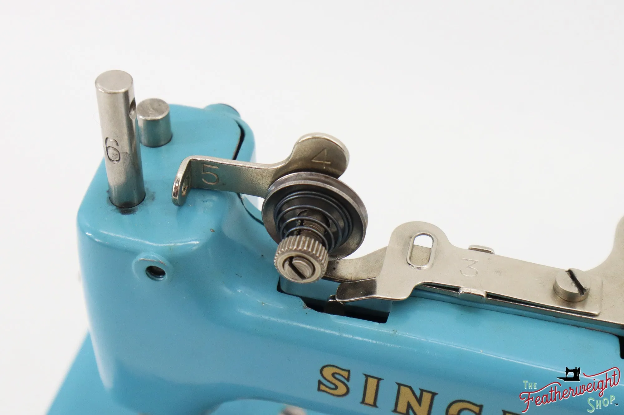 Singer Sewhandy Model 20 - Light Azure - RARE, Complete Italian Set