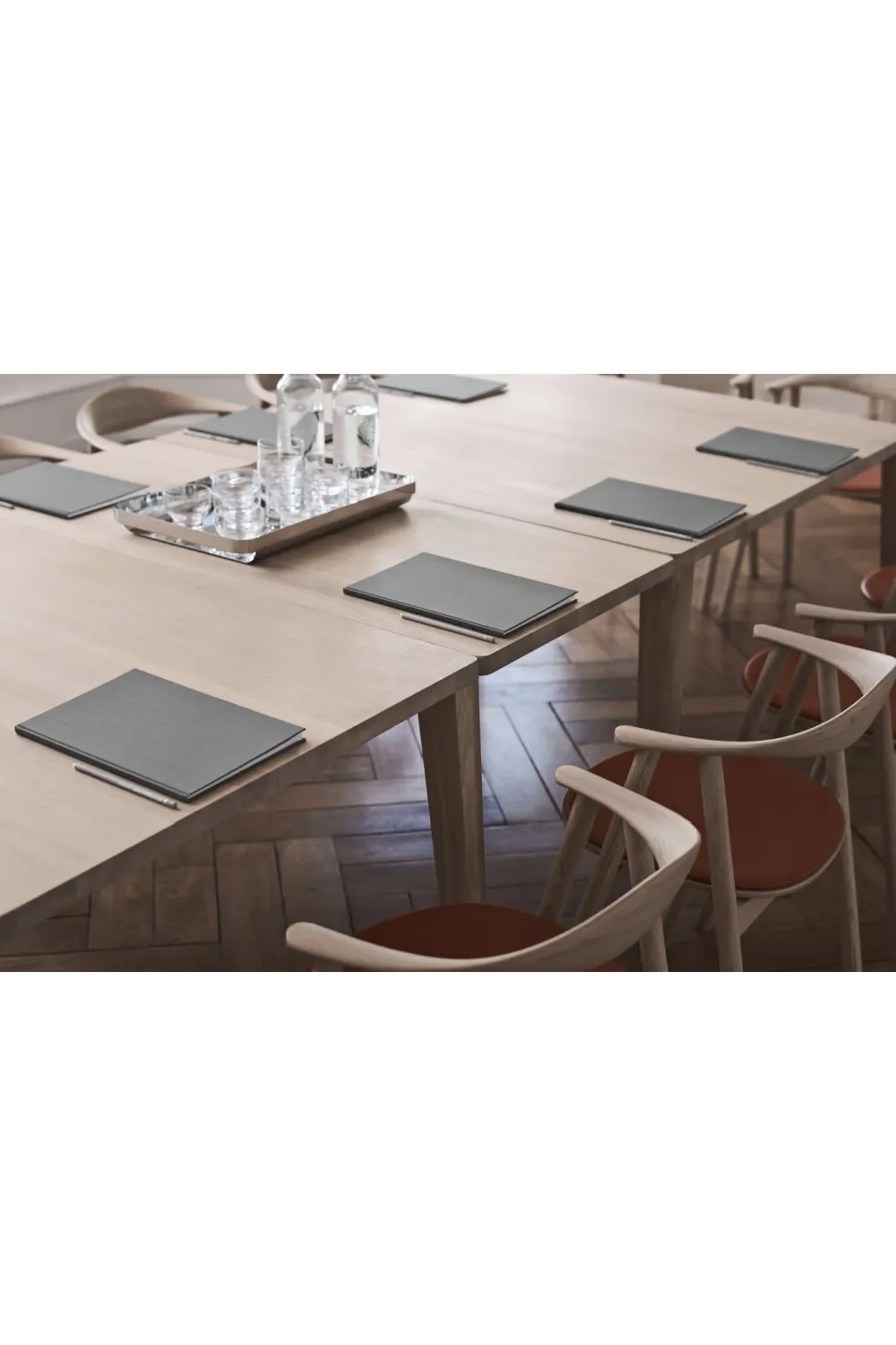 Square Oak Dining Table | Bolia Graceful