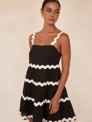 Sweetie Contrast Graceful Trim Short Dress