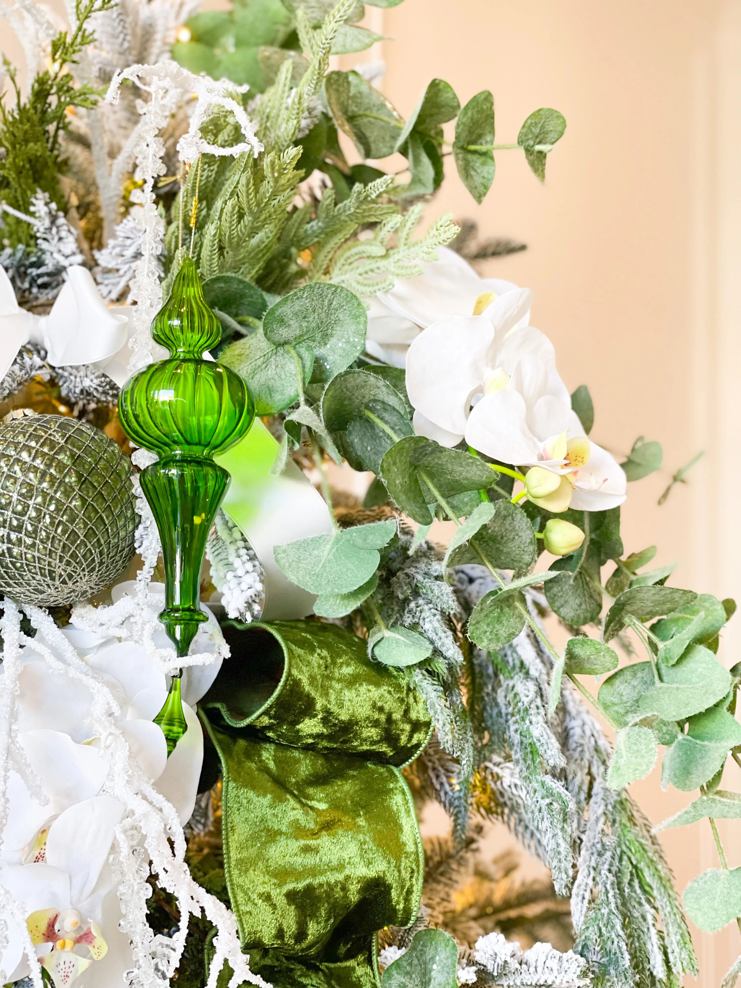 The Amalfi Christmas Tree Blanc Box