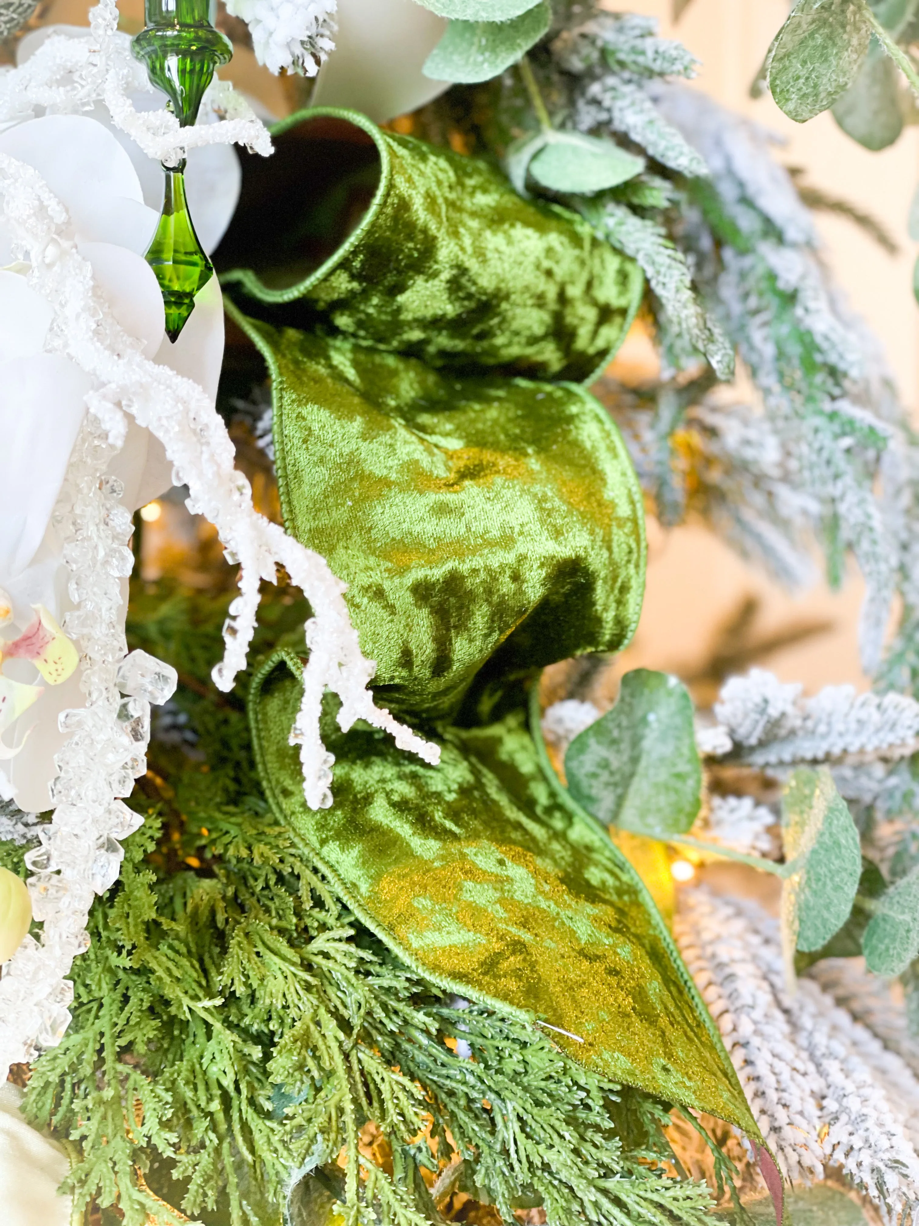 The Amalfi Christmas Tree Blanc Box