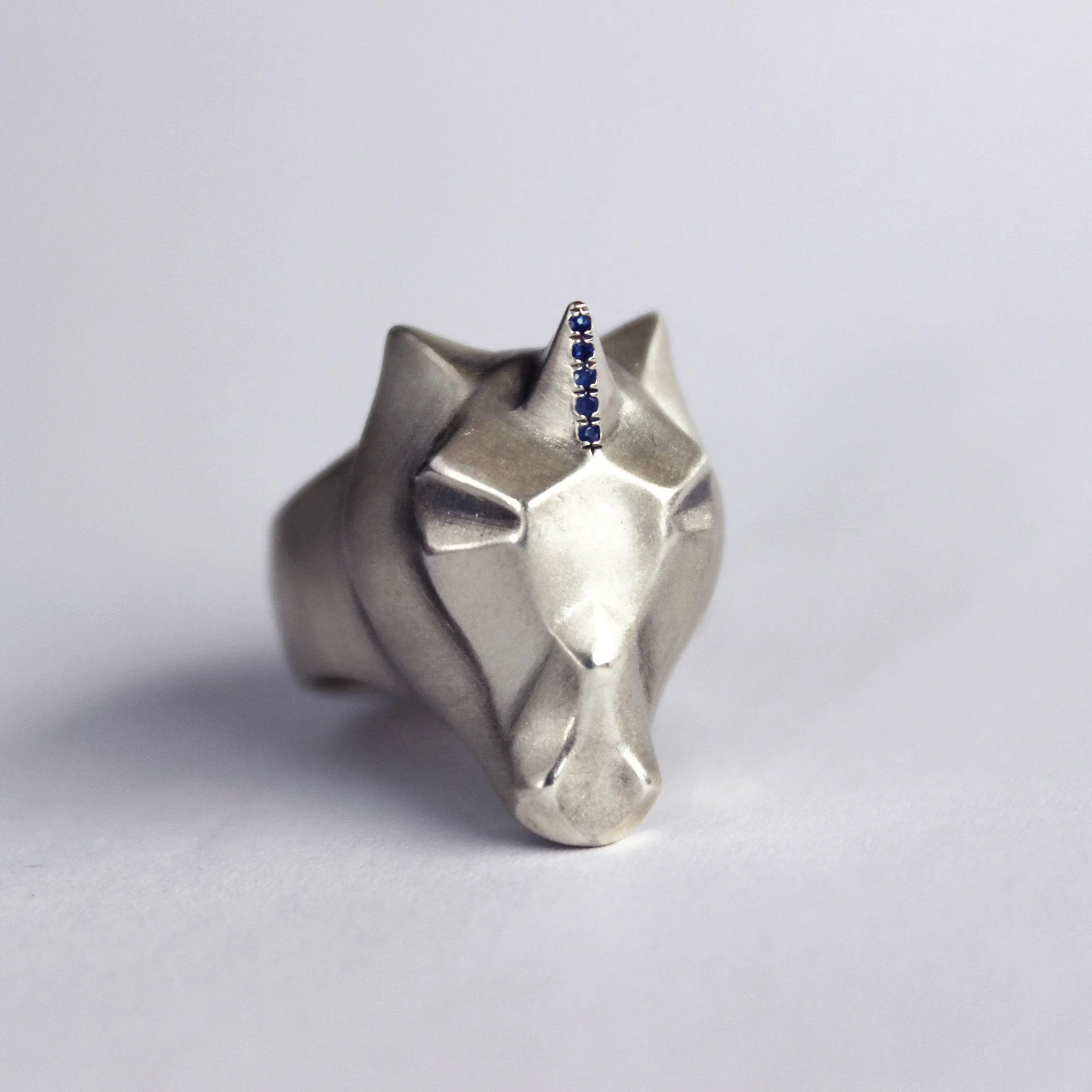 Unicorn Ring With Sapphire Setting