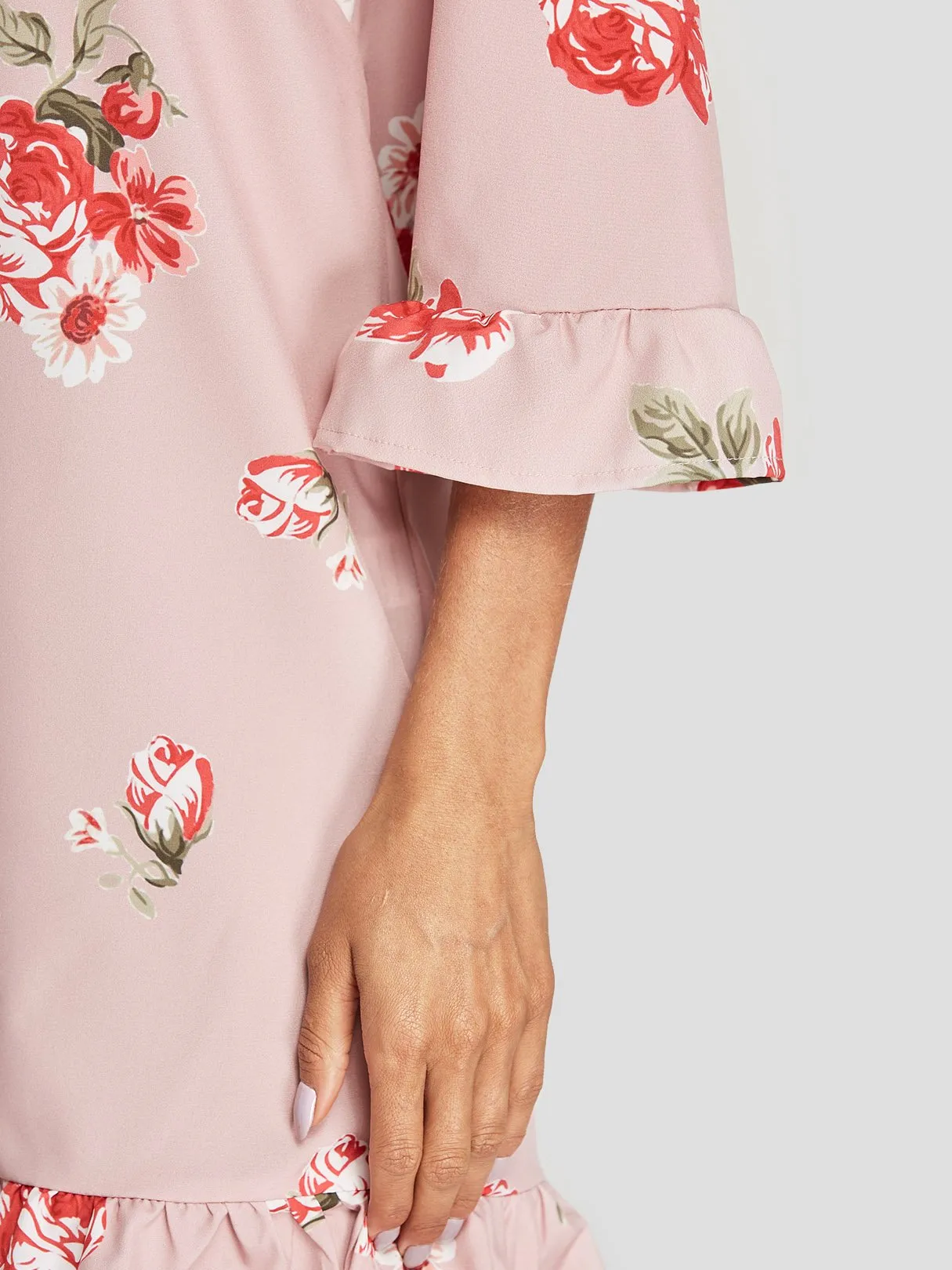 Wholesale Pink Round Neck 3/4 Sleeve Length Floral Print Flounced Hem Mini Dress