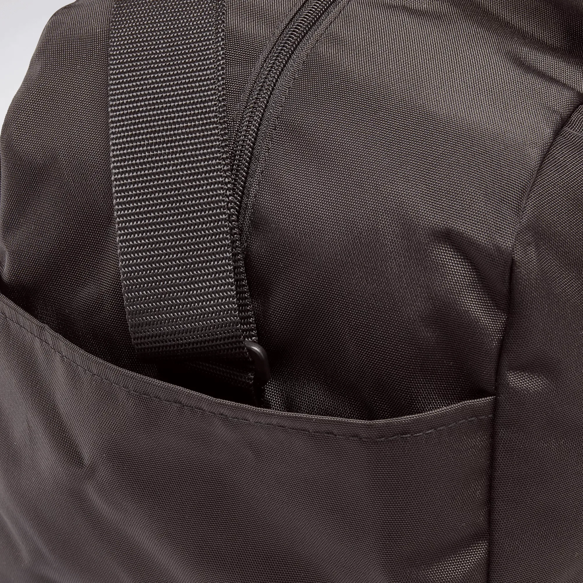 Women's Essentials Grip Bag